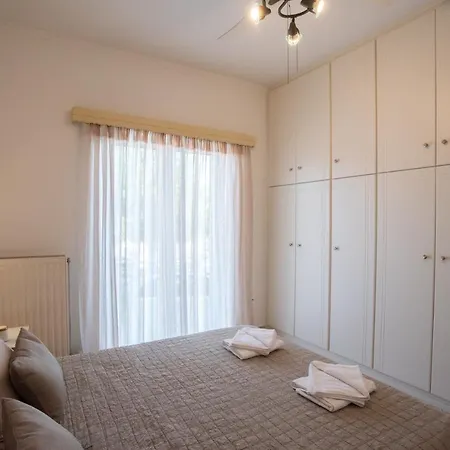 With View In Kiveri, Near Nafplio Kivérion